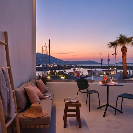 Karino * Naousa (Paros)