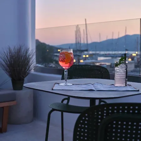 Karino * Naousa (Paros)